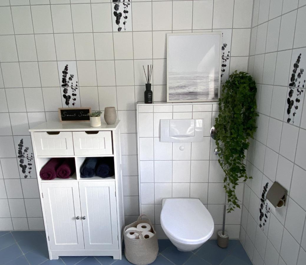 Schoene Wohnung Mit Terrasse & Blick Ins Gruene Dormettingen Dış mekan fotoğraf