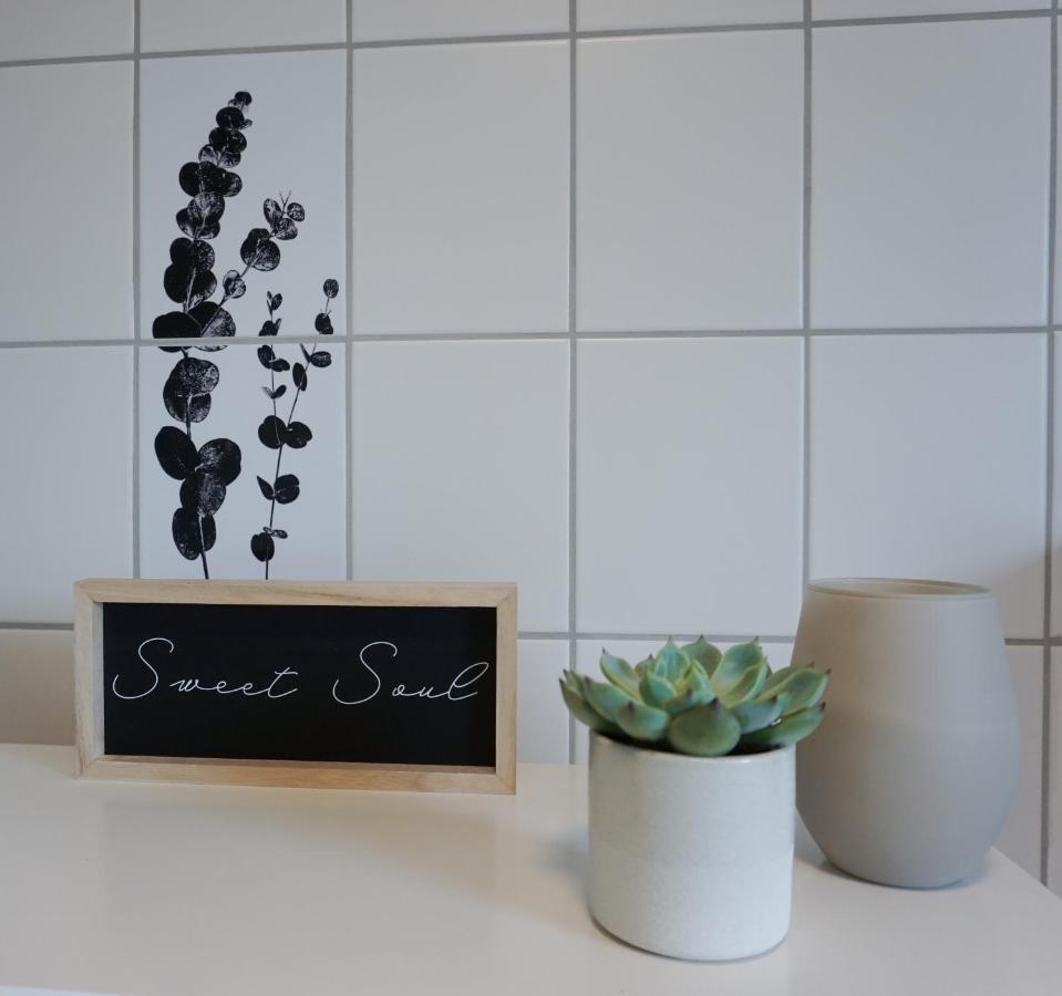 Schoene Wohnung Mit Terrasse & Blick Ins Gruene Dormettingen Dış mekan fotoğraf