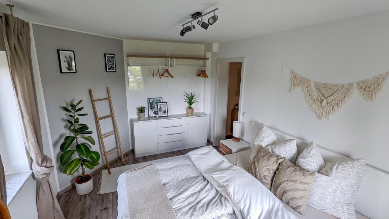 Schoene Wohnung Mit Terrasse & Blick Ins Gruene Dormettingen Dış mekan fotoğraf
