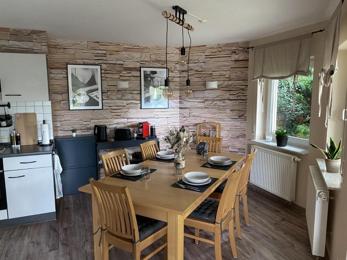 Schoene Wohnung Mit Terrasse & Blick Ins Gruene Dormettingen Dış mekan fotoğraf