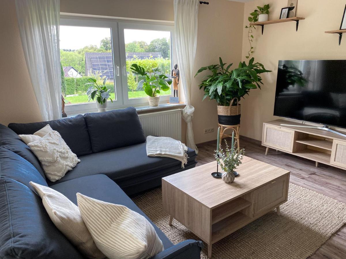 Schoene Wohnung Mit Terrasse & Blick Ins Gruene Dormettingen Dış mekan fotoğraf